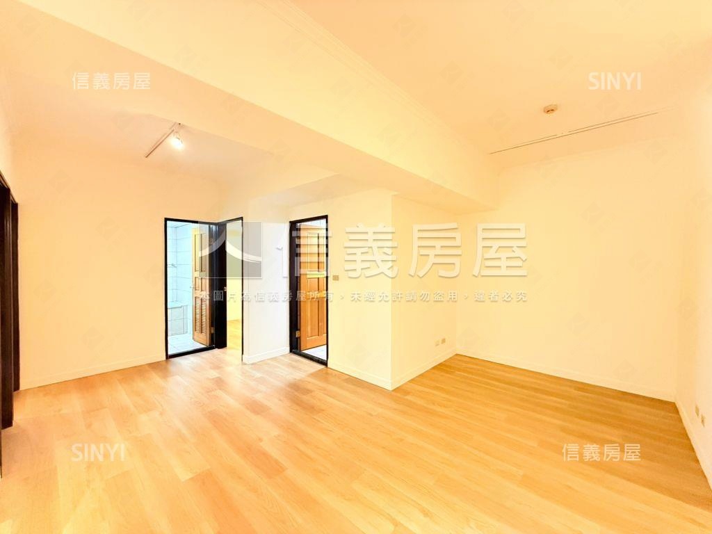 德安御璽美妝帶車位房屋室內格局與周邊環境