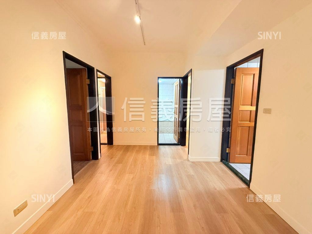 德安御璽美妝帶車位房屋室內格局與周邊環境