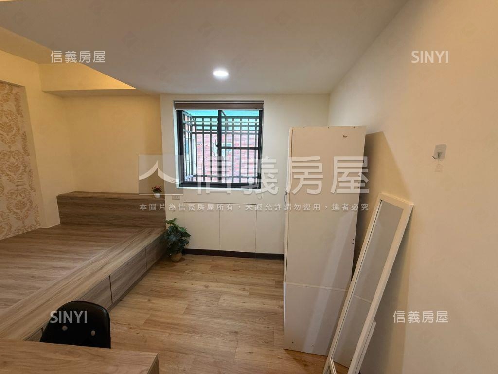 東區近巴克禮收租美４房房屋室內格局與周邊環境