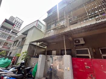 巨蛋捷運瑞豐商圈邊間透天