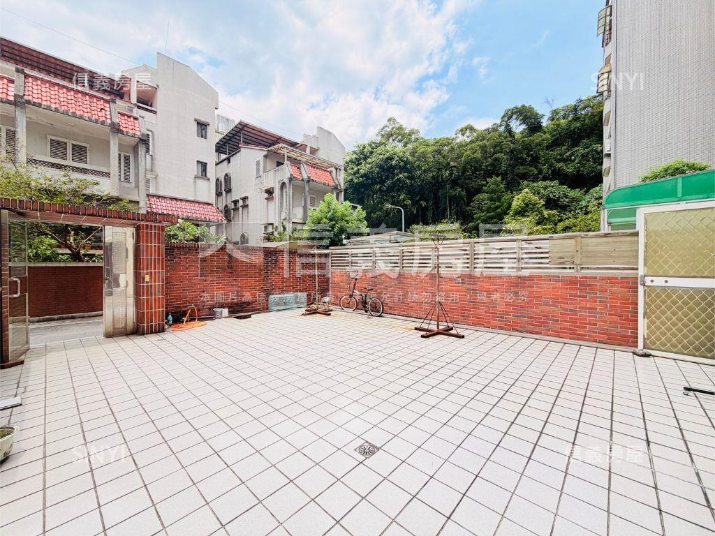 葫洲捷運－寬敞庭院四房房屋室內格局與周邊環境