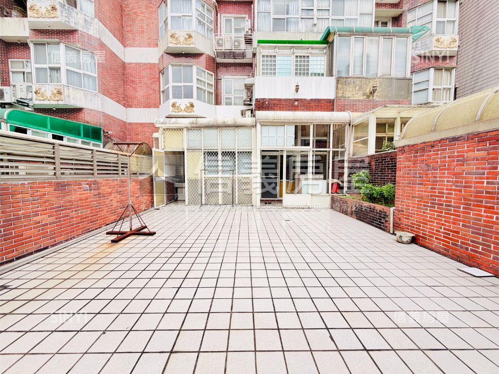 葫洲捷運－寬敞庭院四房房屋室內格局與周邊環境