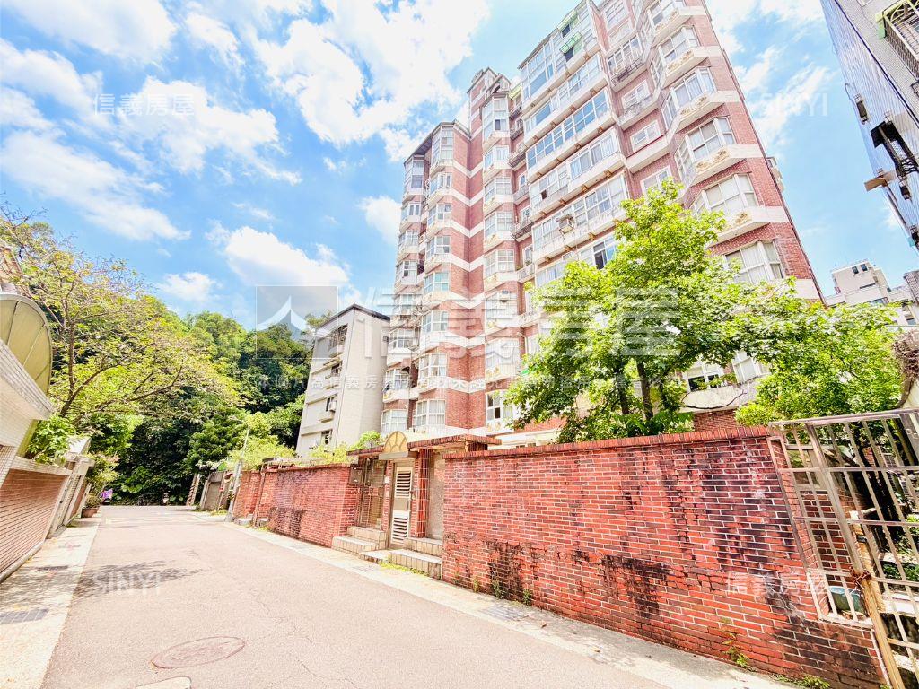 葫洲捷運－寬敞庭院四房房屋室內格局與周邊環境