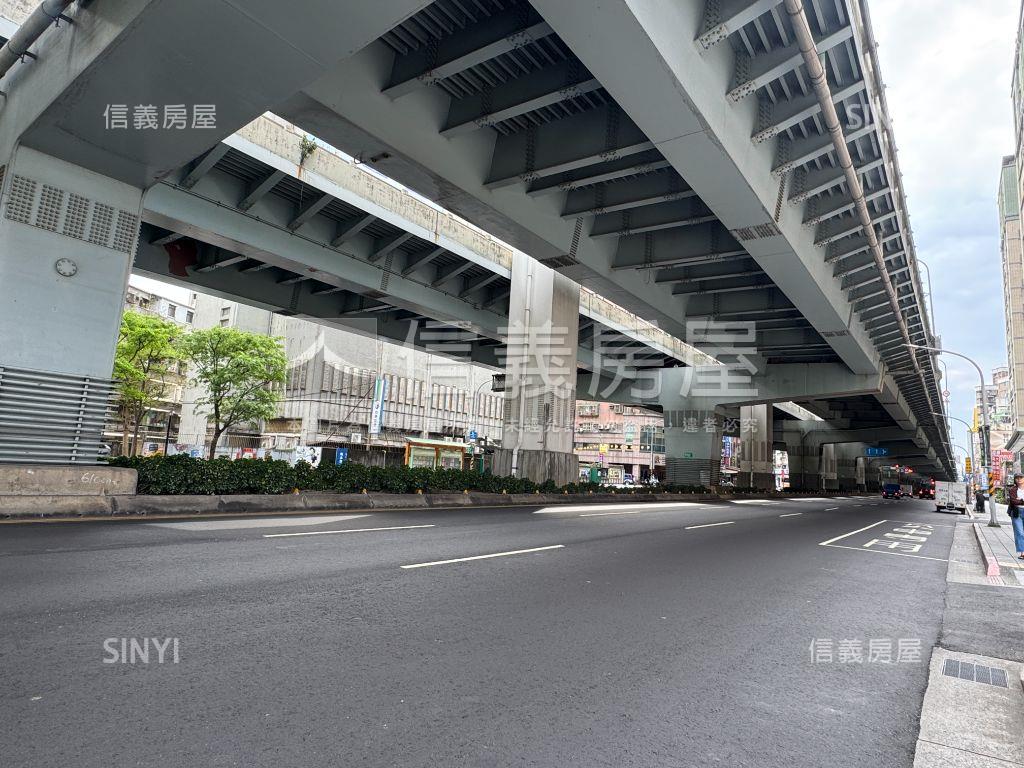 景平捷運金店面房屋室內格局與周邊環境