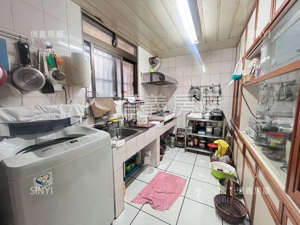 國泰方正珍稀透天房屋室內格局與周邊環境