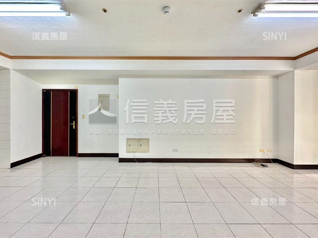 富美美✨亮麗大三房房屋室內格局與周邊環境