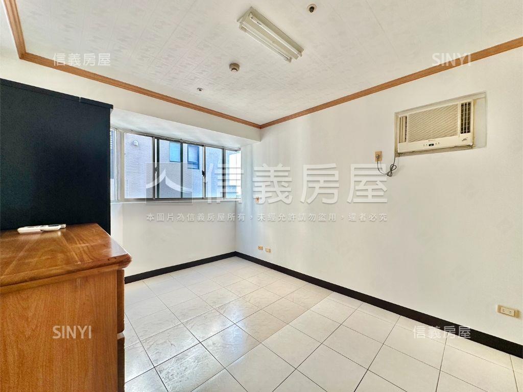 富美美✨亮麗大三房房屋室內格局與周邊環境