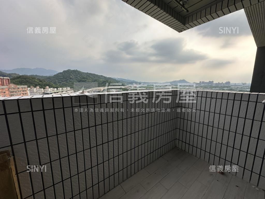 明日環頂峰悅居房屋室內格局與周邊環境