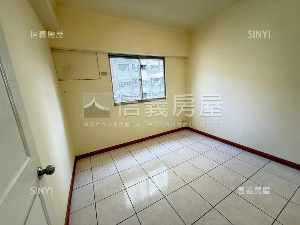 低總價稀有電梯有管理三房房屋室內格局與周邊環境