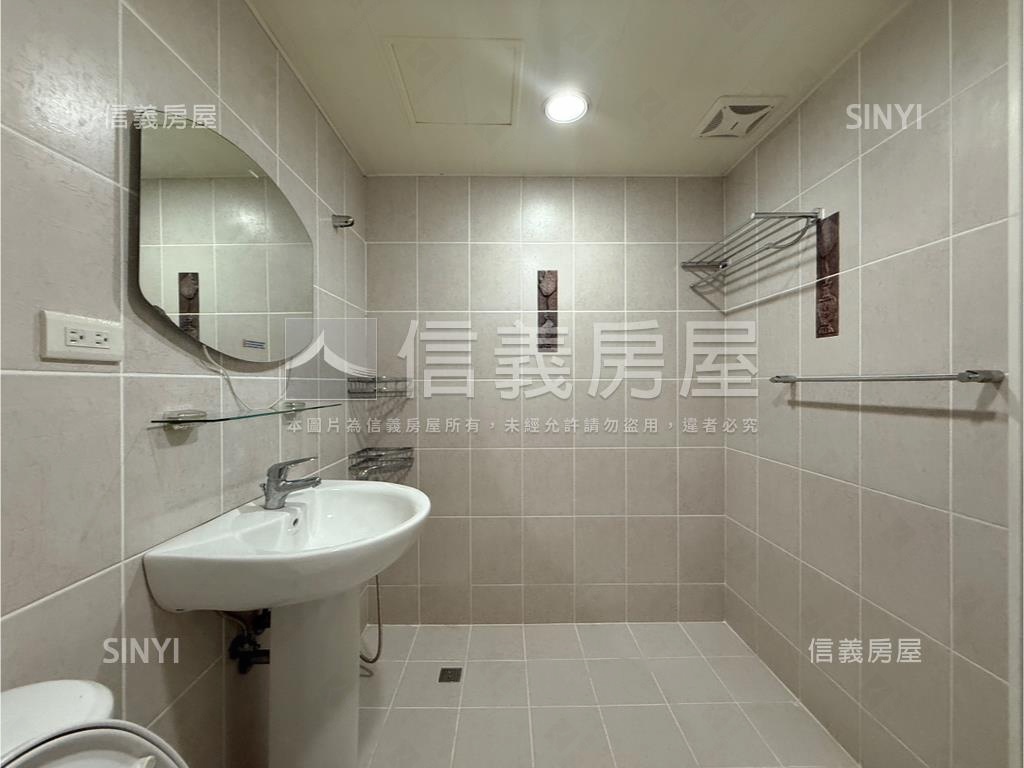 低總價稀有電梯有管理三房房屋室內格局與周邊環境