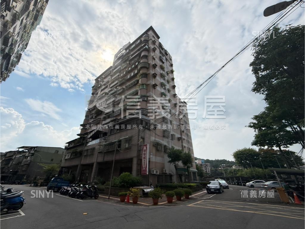 低總價稀有電梯有管理三房房屋室內格局與周邊環境