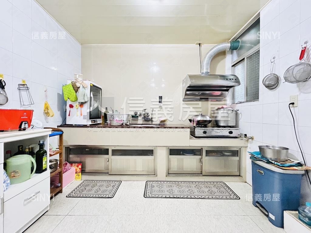 正自強路上大空間公寓房屋室內格局與周邊環境