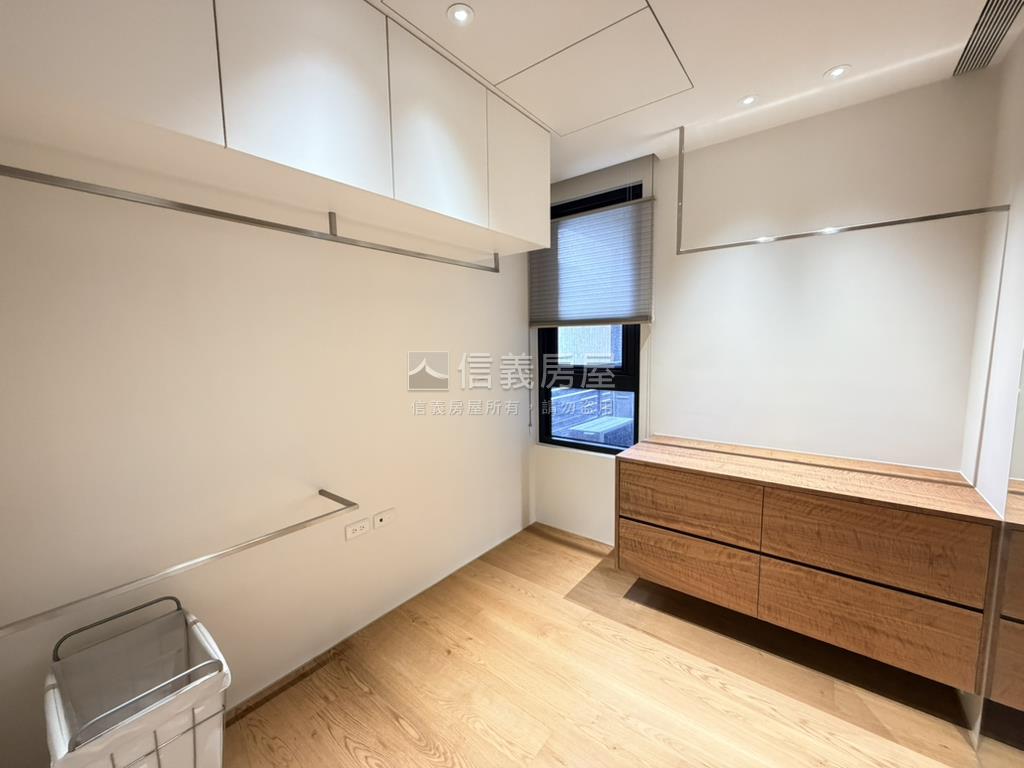 椰林花現㊝精裝層峰寓所房屋室內格局與周邊環境