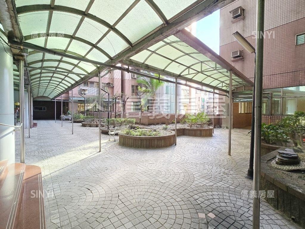 稀有面中庭首購上選房屋室內格局與周邊環境