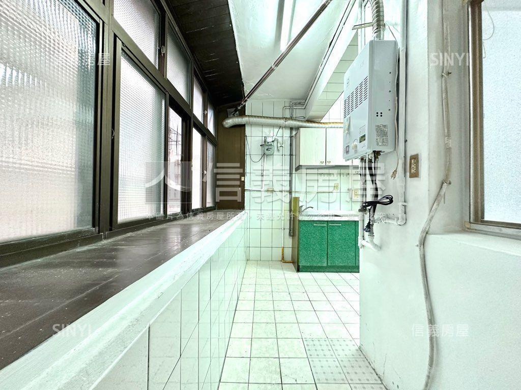 秀朗橋獨棟邊間方正美寓房屋室內格局與周邊環境