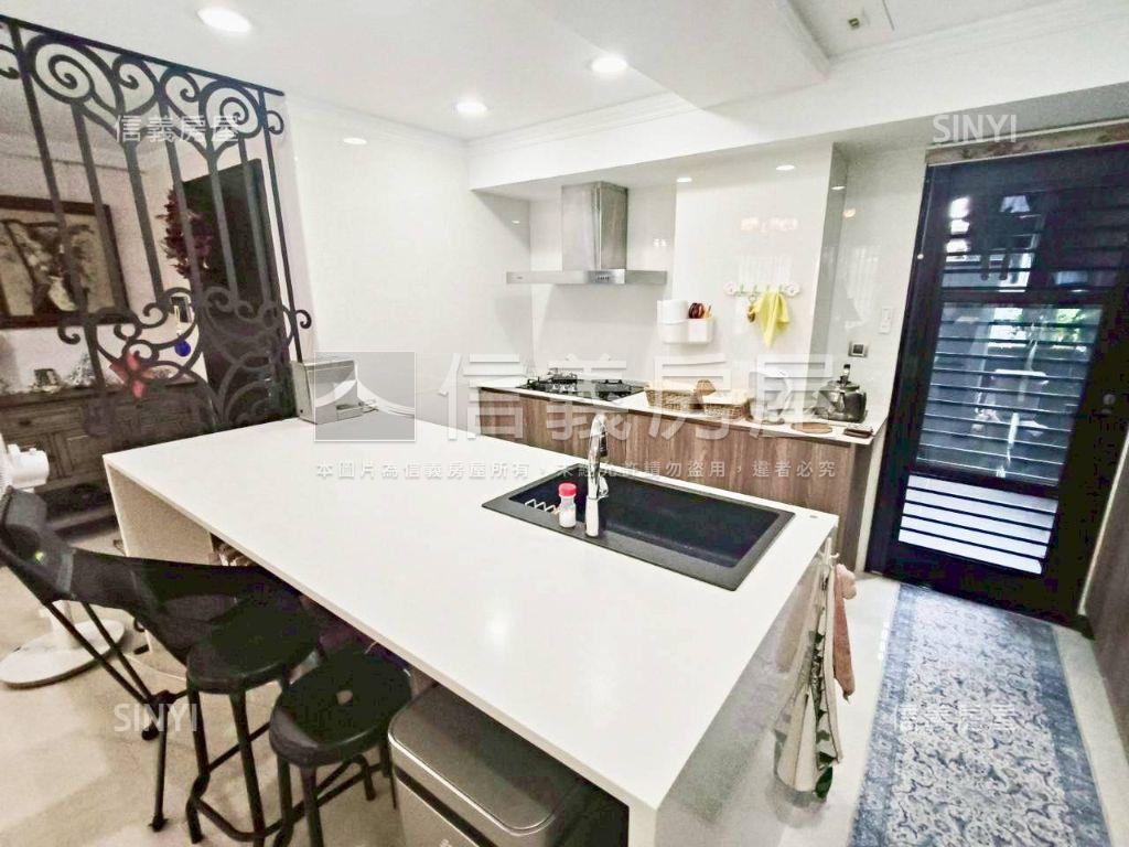 君鄰碧湖．人文邸府房屋室內格局與周邊環境