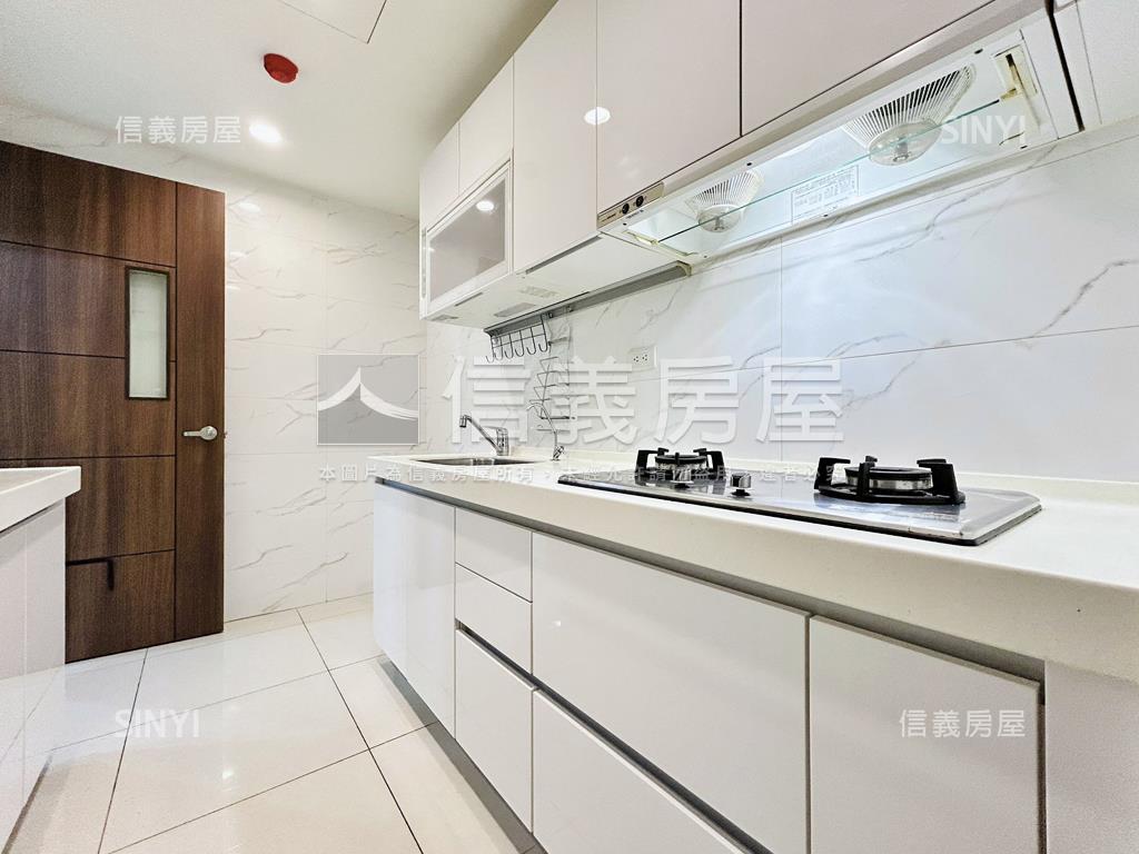 雲品朝南視野三房獨立車位房屋室內格局與周邊環境