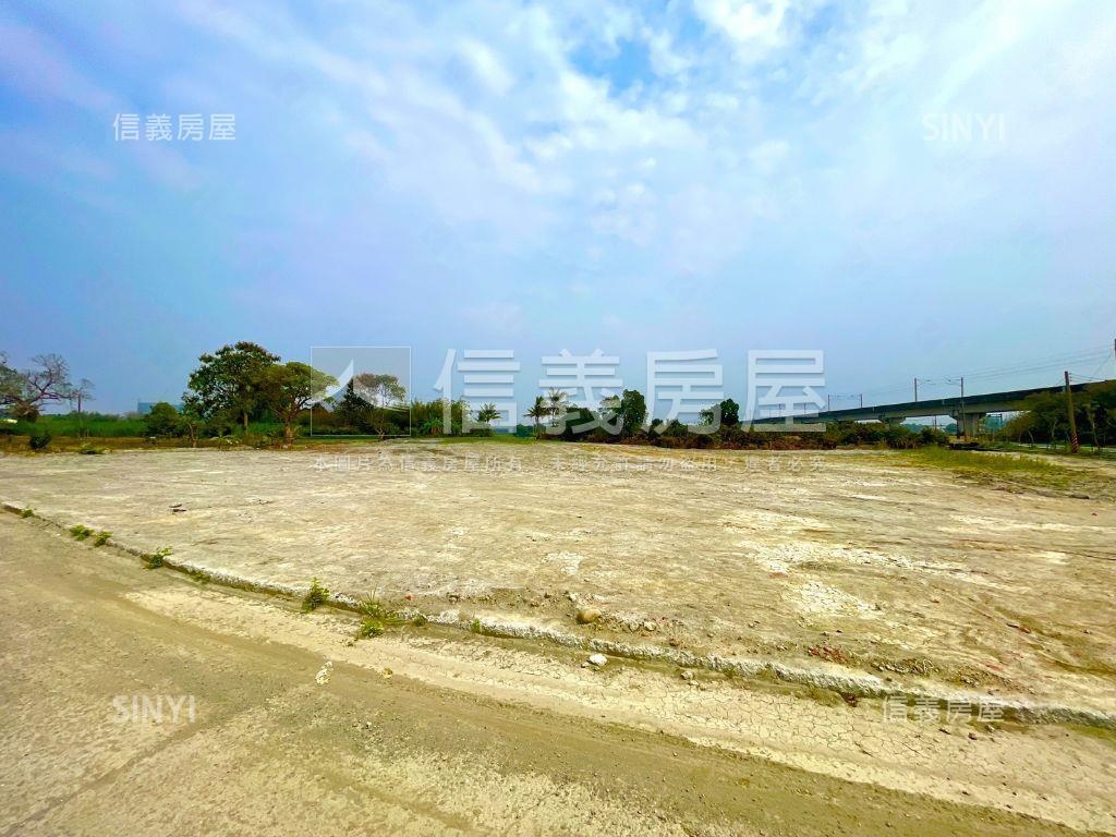 歸仁高鐵長榮路土地房屋室內格局與周邊環境