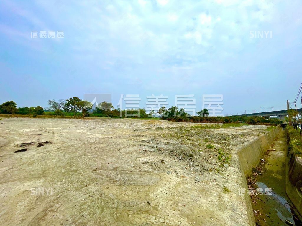 歸仁高鐵長榮路土地房屋室內格局與周邊環境