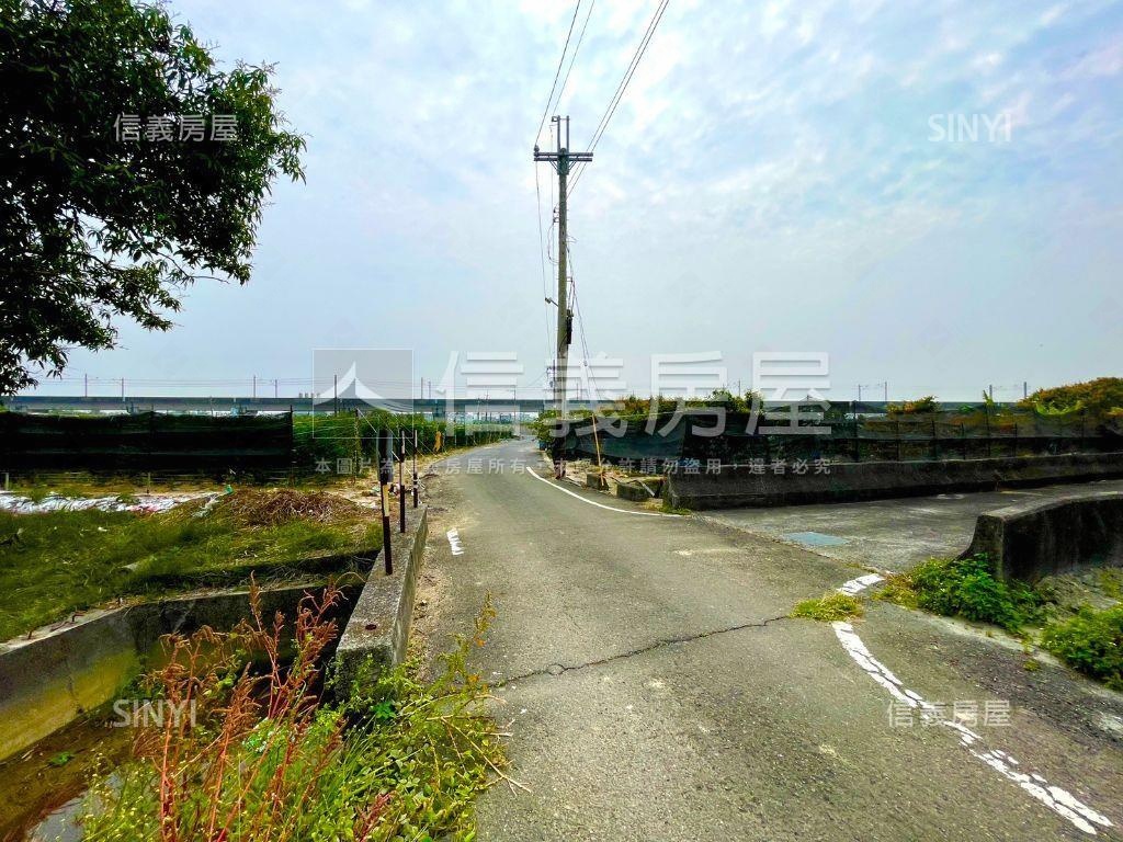 歸仁高鐵長榮路土地房屋室內格局與周邊環境