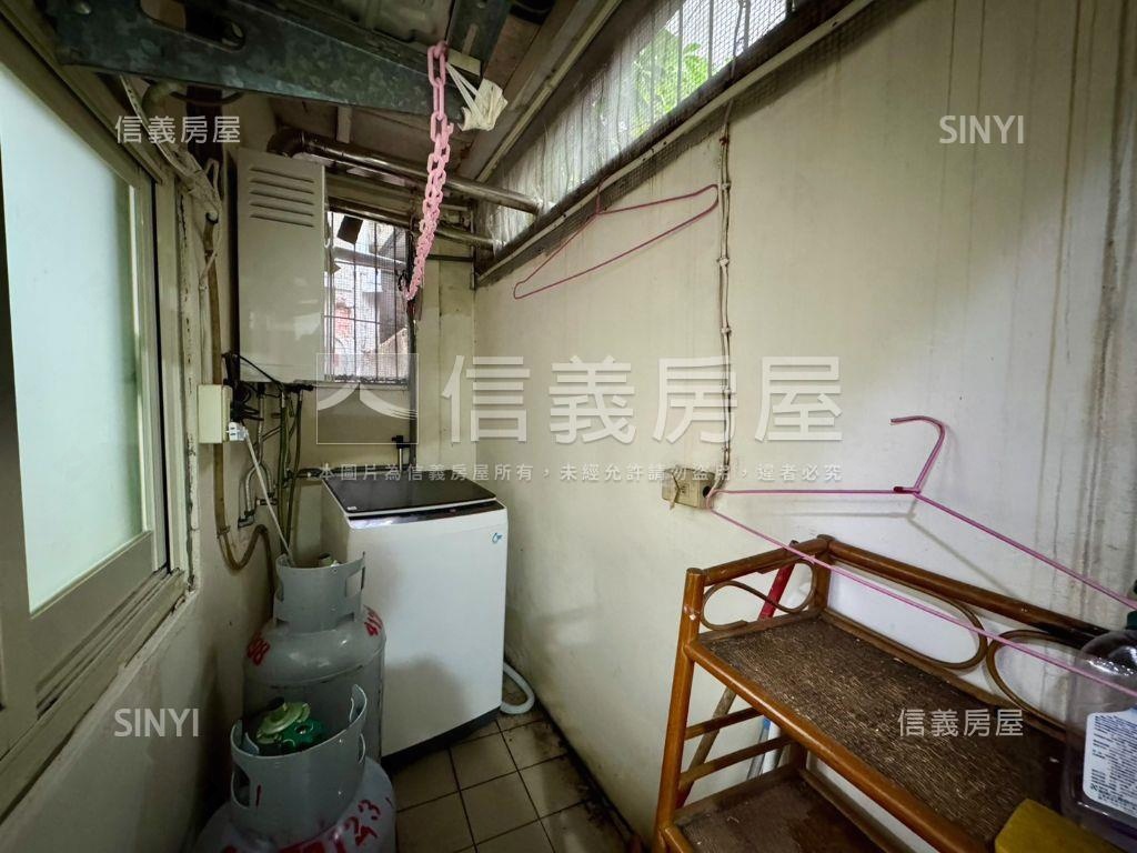 頂溪３００Ｍ收租一樓房屋室內格局與周邊環境