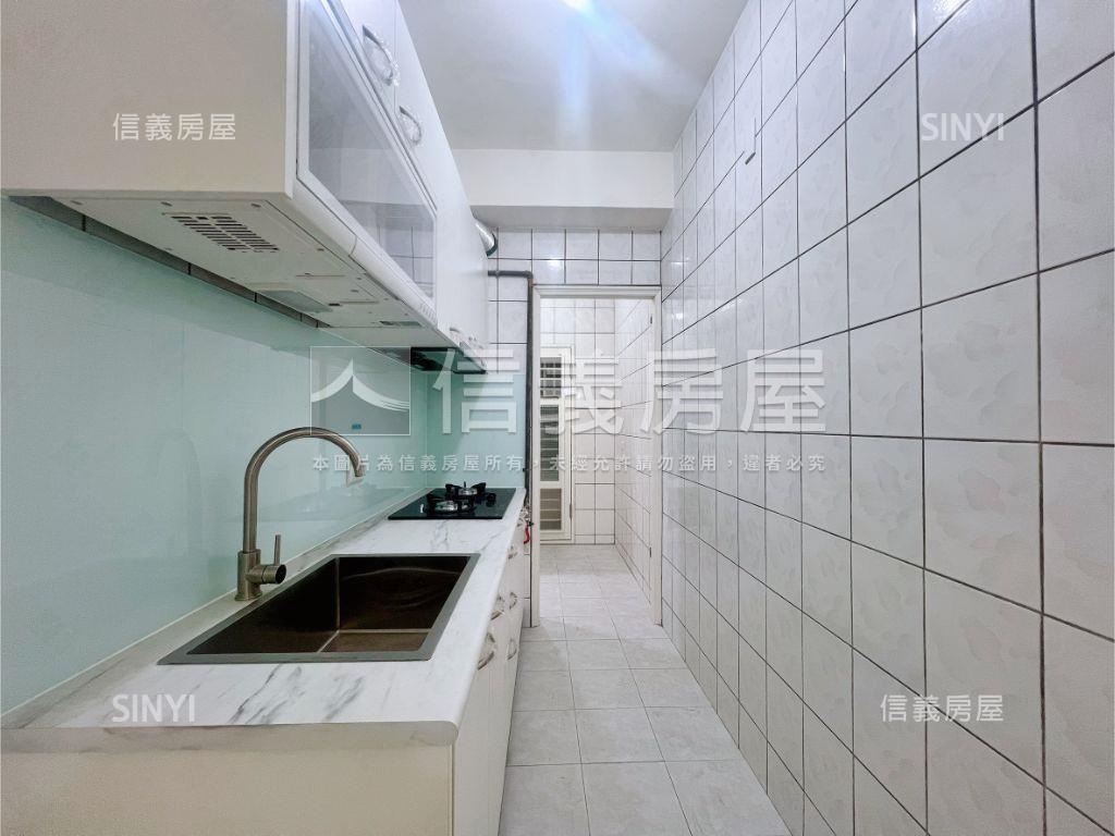 三重仁愛街２樓美寓房屋室內格局與周邊環境