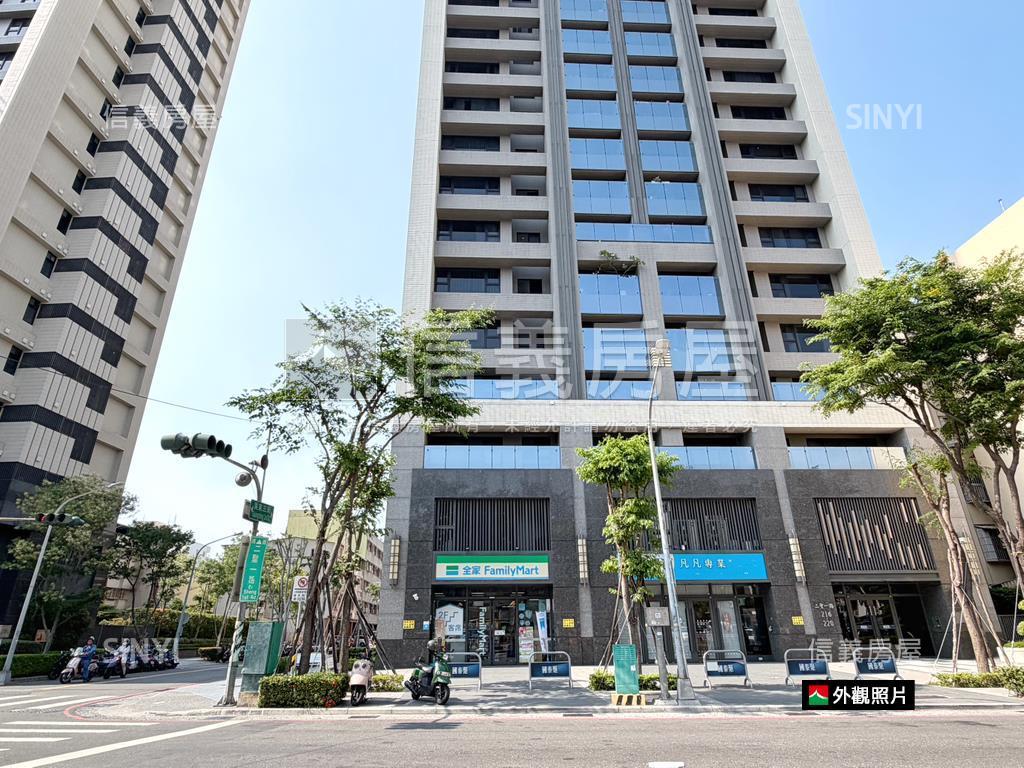 國泰｜醒目角窗｜超商店霸房屋室內格局與周邊環境