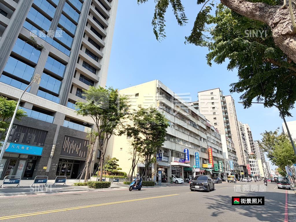 國泰｜醒目角窗｜超商店霸房屋室內格局與周邊環境