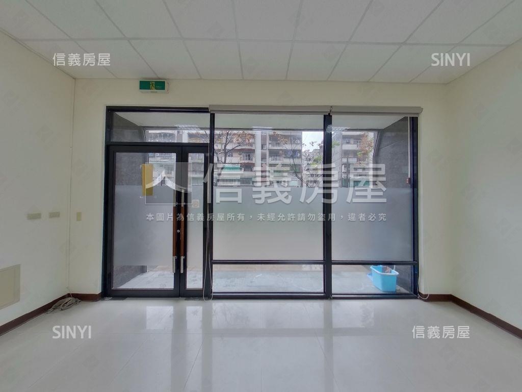 ［經貿ＢＯＳＳ］燙金店面房屋室內格局與周邊環境