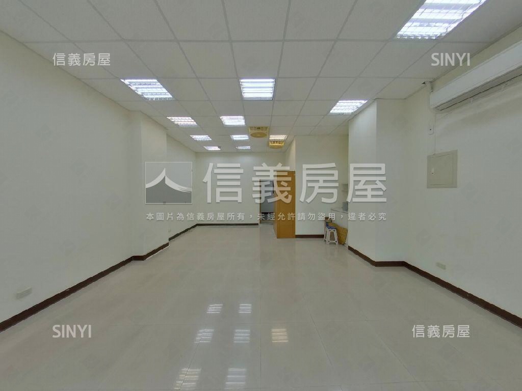 ［經貿ＢＯＳＳ］燙金店面房屋室內格局與周邊環境