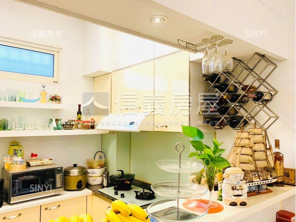 正美德街精美裝潢大面寬房屋室內格局與周邊環境