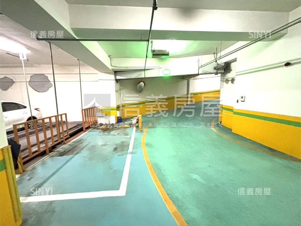 清新美景Ｂ２平面車位房屋室內格局與周邊環境