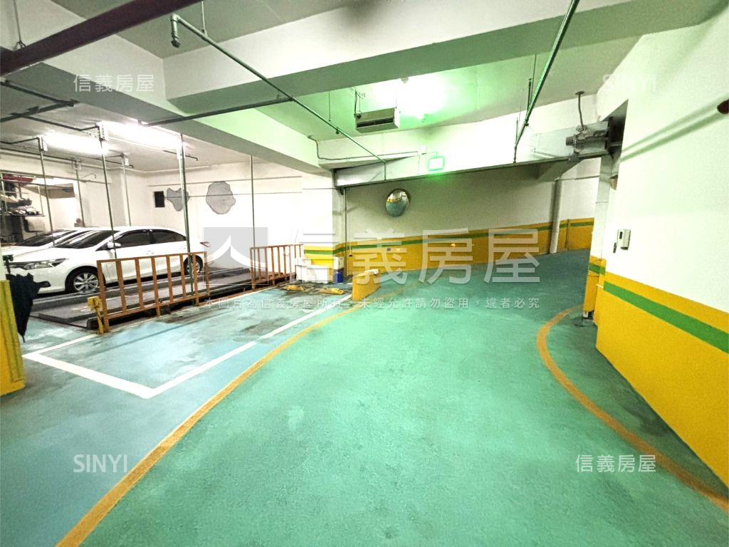 清新美景Ｂ２平面車位房屋室內格局與周邊環境