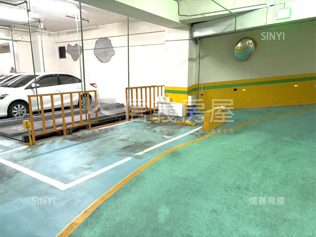 清新美景Ｂ２平面車位房屋室內格局與周邊環境