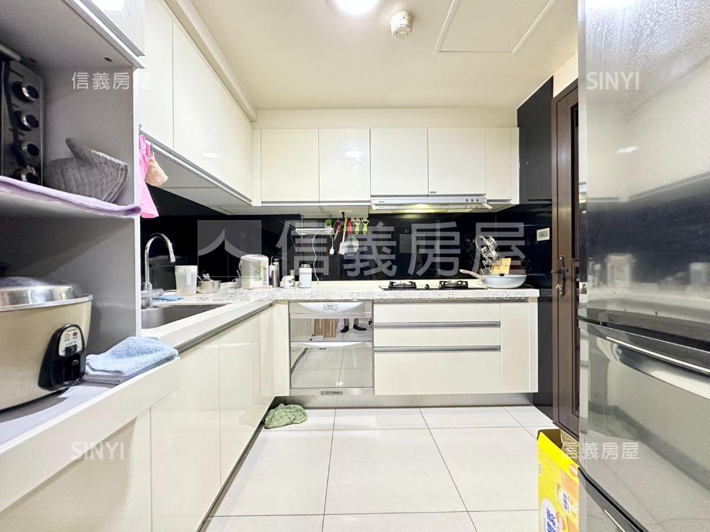 捷運吉境高樓景觀戶房屋室內格局與周邊環境