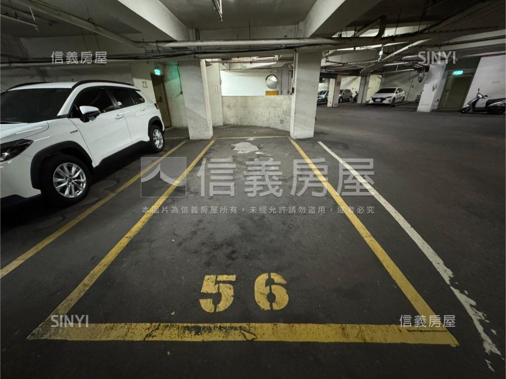 十四期旁三房平面車位房屋室內格局與周邊環境