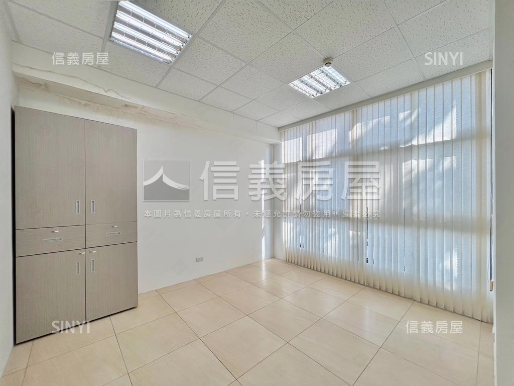 稀缺昌益綠光金店面房屋室內格局與周邊環境