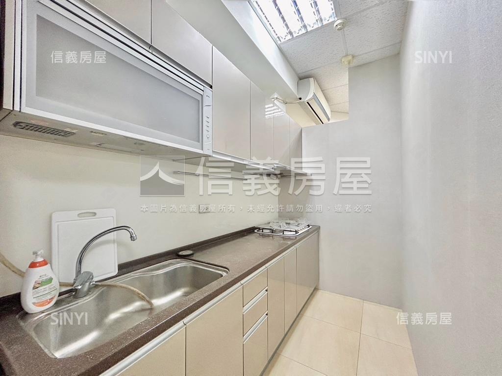 稀缺昌益綠光金店面房屋室內格局與周邊環境