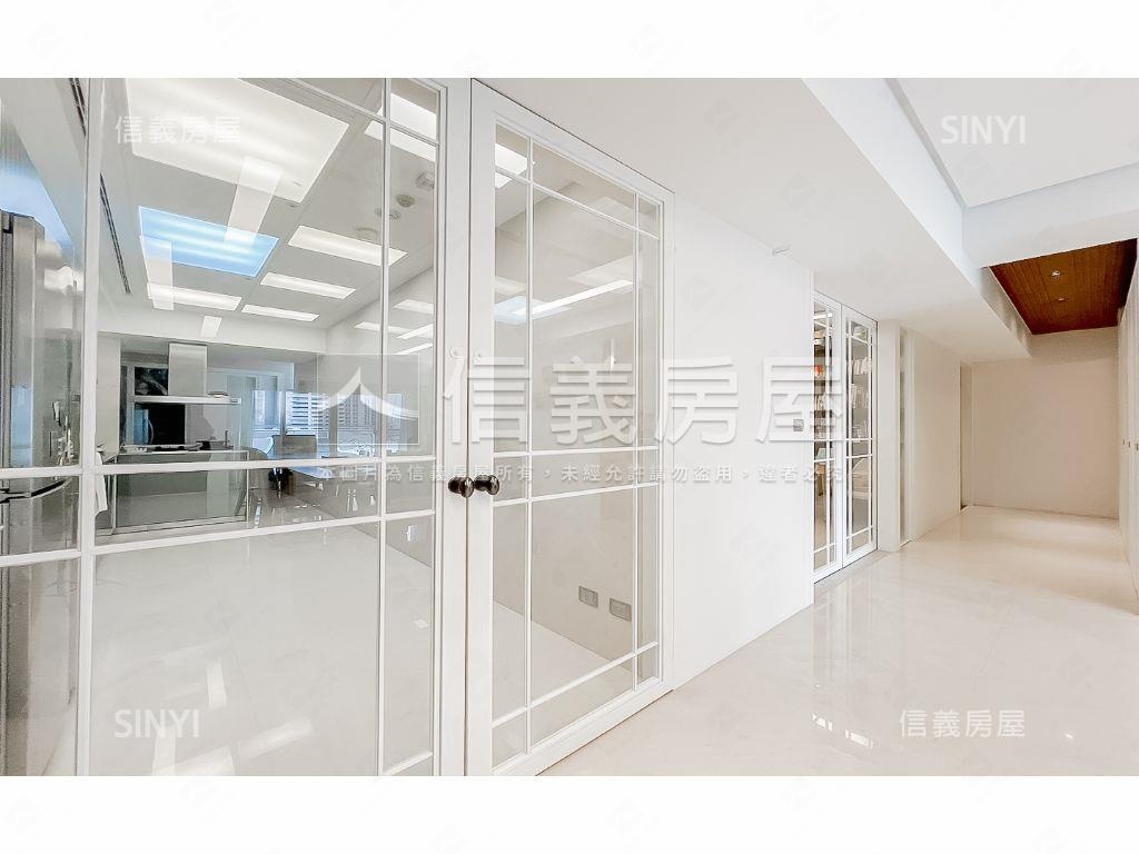 寶輝花園廣場裝潢五平車房屋室內格局與周邊環境