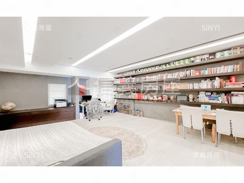 寶輝花園廣場裝潢五平車房屋室內格局與周邊環境