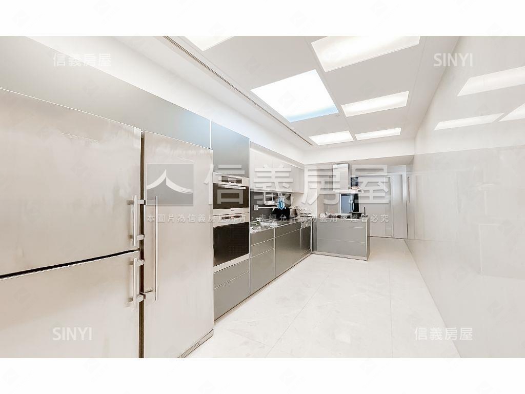 寶輝花園廣場裝潢五平車房屋室內格局與周邊環境