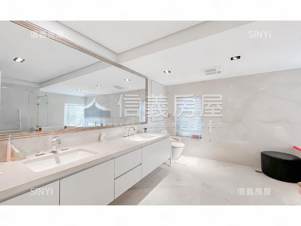 寶輝花園廣場裝潢五平車房屋室內格局與周邊環境