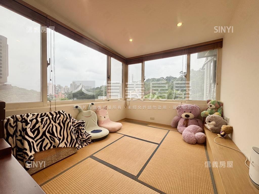 敦南山林捷運景觀時尚美墅房屋室內格局與周邊環境