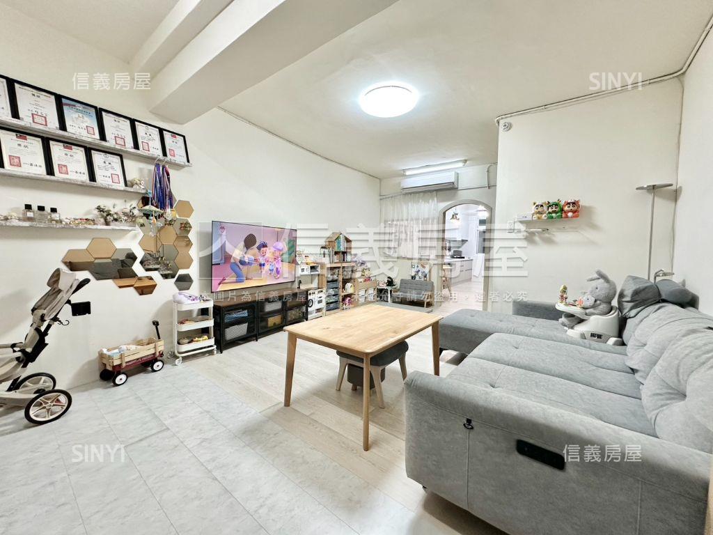 門前方便停車。靜巷美宅房屋室內格局與周邊環境