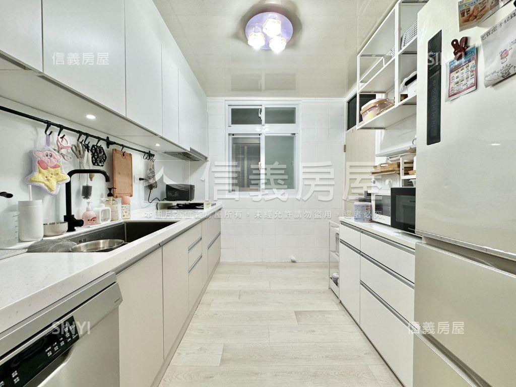 門前方便停車。靜巷美宅房屋室內格局與周邊環境