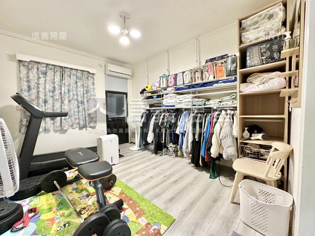 門前方便停車。靜巷美宅房屋室內格局與周邊環境