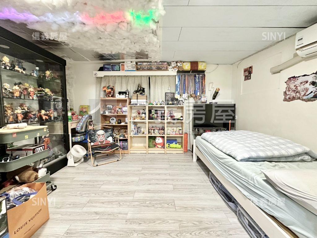 門前方便停車。靜巷美宅房屋室內格局與周邊環境