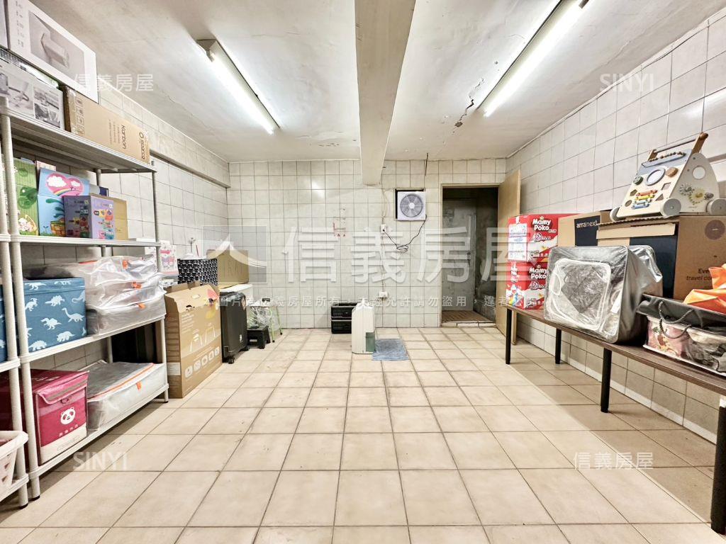 門前方便停車。靜巷美宅房屋室內格局與周邊環境