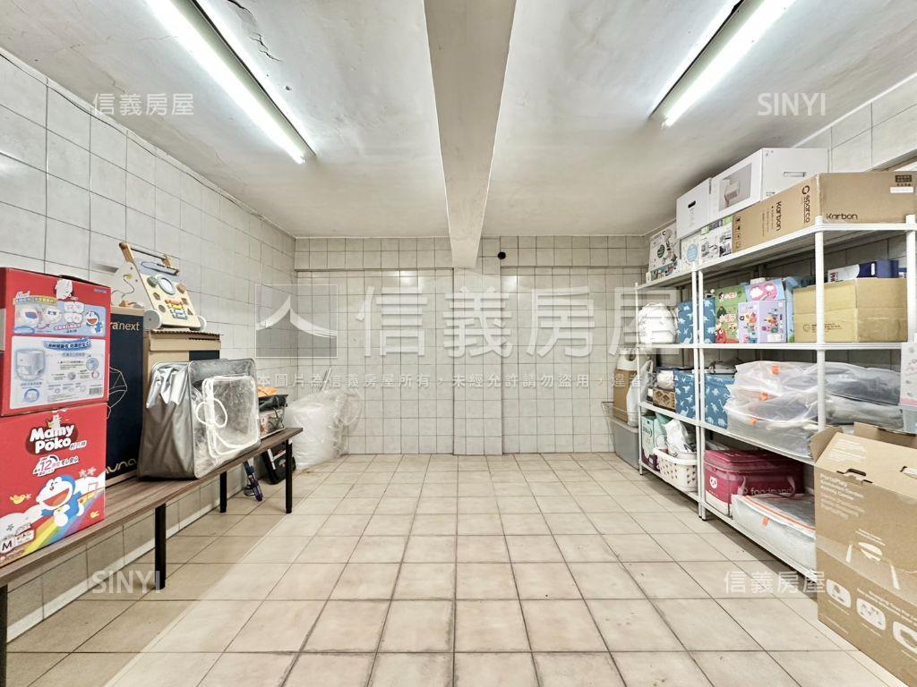 門前方便停車。靜巷美宅房屋室內格局與周邊環境