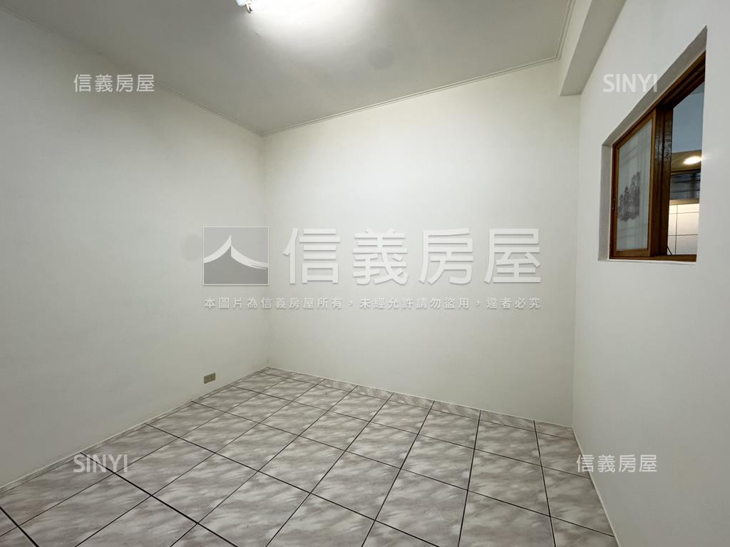 ８米巷．一樓面寬住辦店房屋室內格局與周邊環境